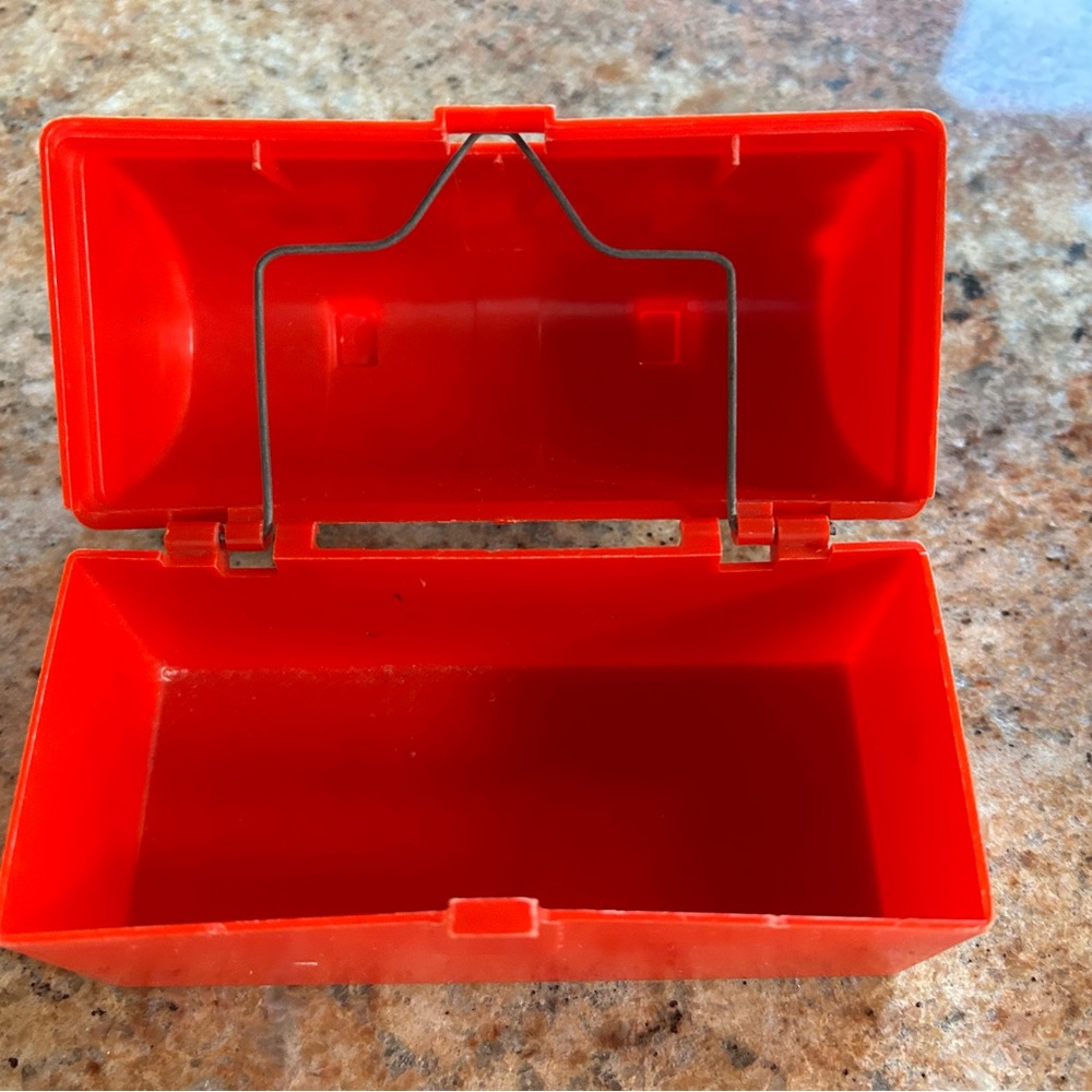 Fisher-Price #549 Mini Barn lunch box. No Thermos. 3x5. - Picture 4 of 5